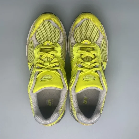 New Balance 2002R Sulpher Yellow Running Shoes M2002RLC Men’s Sz‎ 9